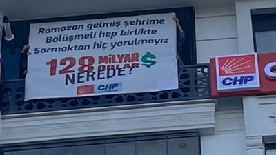 '256 kağıdın yarısını' soran CHP Kastamonu'dan bu sefer manili afiş