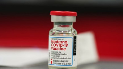 ABD’de iki doz Moderna aşısı olan kişi koronavirüse yakalandı