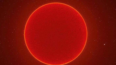 ABD’li fotoğrafçı Güneş’in 230 megapiksel fotoğrafını oluşturdu