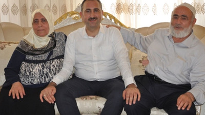 Adalet Bakanı Abdülhamit Gül'ün annesi vefat etti