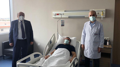 AKP'li vekilden koronavirüs hastasına ziyaret