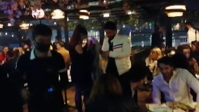 Beyoğlu’nda 100 kişilik partiye baskın
