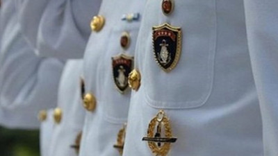 Bildiriye imza atan amirallere şafak operasyonuyla gözaltı