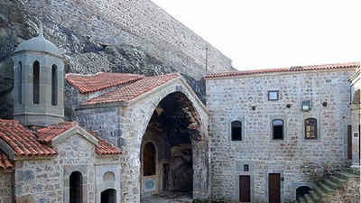 İktidarın yeni hedefi Karadeniz Manastırını tekkeye çevirmek
