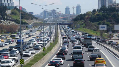 İstanbul'da kısıtlama öncesi trafik yoğunluğu yüzde 69'a ulaştı