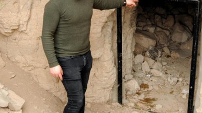 Kayseri'de kilisenin kapısı çalındı