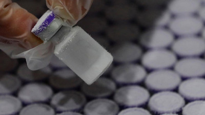 Koronavirüs aşıları çöpe atılmıştı; boş şişelerden aşı tarifini yayınladılar