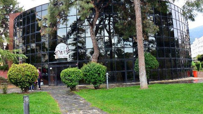 Şehrin en gözde mekanı TÜGVA'ya peşkeş çekildi