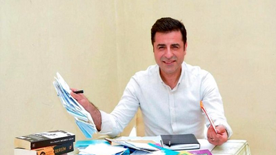Selahattin Demirtaş: Kimse Erkan Oğur gibi bir sanatçının üstünü çizemez
