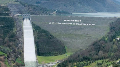 Su seviyesinin yüzde 98'e yükseldiği Yuvacık Barajı'nda kapaklar açıldı