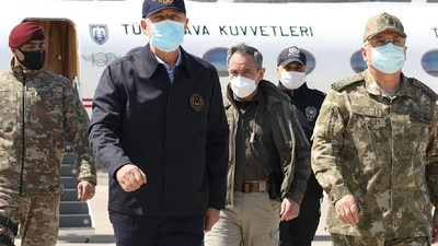 Tarihte bir ilk, Bakan Akar'dan dikkat çeken ziyaret