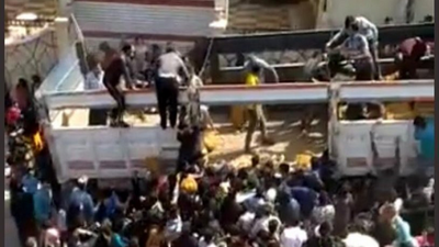 Tarım Bakanı açıkladı... Kaç ton patates ve soğan dağıtıldı?