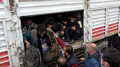Van'da TIR'ın dorsesinde 218 kaçak göçmen yakalandı