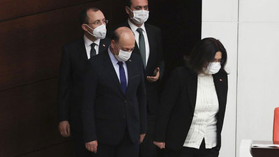 Yeni bakanlar TBMM'de yemin etti