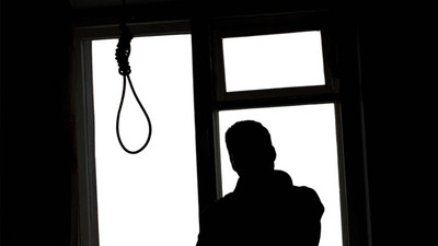 21 yaşındaki iki genç intihar etti