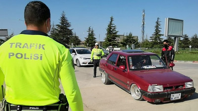 90 bin TL'ye modifiye ettiği otomobiliyle yine ceza yedi