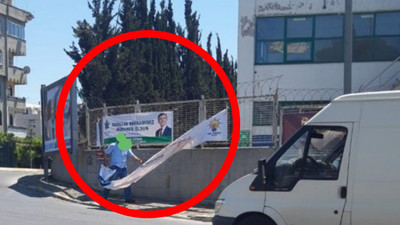 AKP, Gelecek Partisi'nin afişlerini kapattı