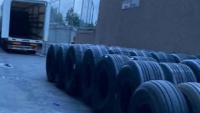 Atatürk Havalimanı'nda gizlendiği TIR kasasındaki lastiklerin arasında yakalandı