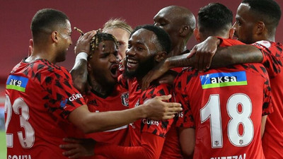 Beşiktaş'tan çifte kupa