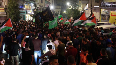 Filistinliler ateşkesi kutlamak için sokağa çıktı