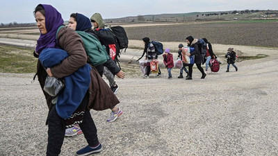 Hulusi Akar: Bir milyondan fazla Suriyeli evlerine döndü