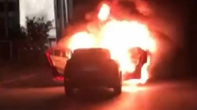 İstanbul'da bir garip İsrail protestosu: Araçlarını yaktılar