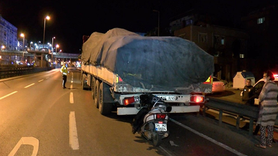 Motosiklet, TIR’a ok gibi saplandı: 1 ölü, 1 yaralı 