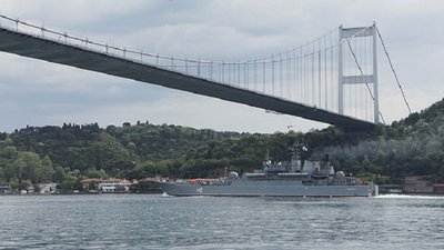 Rus ve İngi̇li̇z savaş gemi̇leri̇ 1 saat arayla Karadeni̇z'e açıldı