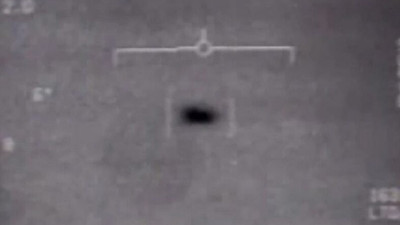 UFO’ları kaydeden ABD Donanması pilotu konuştu: Her gün bizi izliyorlar