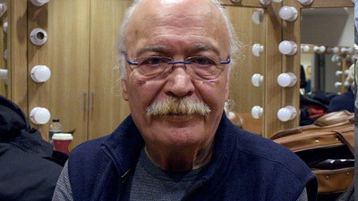 Usta müzisyen, aşı karşıtlarına seslendi