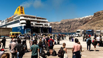 Yunanistan’da yasaklar kalktı, adalara akın başladı