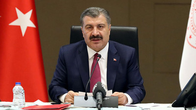 Bakan Koca: Maskelerin yüzümüzü terlettiği son yaz bu yaz olacak