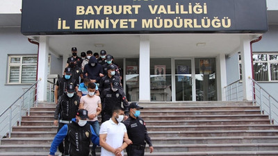 Bayburt'ta uyuşturucuya geçit yok: 5 zanlı tutuklandı