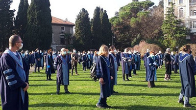 Boğaziçi Üniversitesi'nde akademisyenlerin nöbeti sürüyor