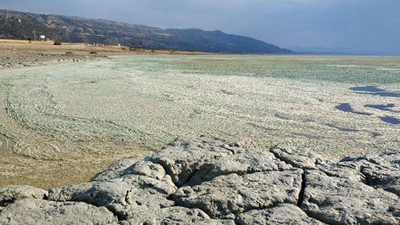 Burdur Gölü 3 renge büründü