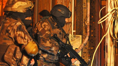 Bursa'da gaybubet evlerine operasyon: 8 gözaltı
