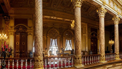 Dolmabahçe Sarayı'ndaki kayıp vazolar iddiasına açıklama