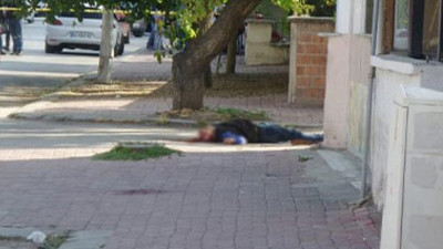 Husumetlisini sokak ortasında öldürüp intihar etti