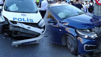 İstanbul’da polis aracı ile otomobil kafa kafaya çarpıştı: 2’si polis, 3 yaralı