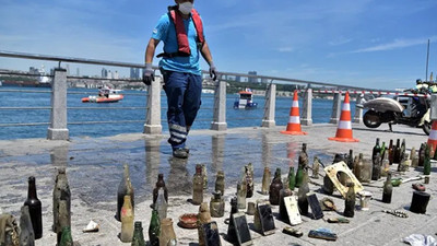 Kadıköy’de denizin altından çıkan atıklar şaşırttı: Motosiklet, bisiklet, elektrikli testere…