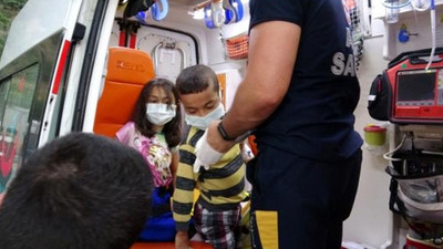 Lavabo açıcı yiyen 5 çocuk hastanelik oldu