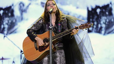 Nil Karaibrahimgil'den Haluk Levent’in başlattığı kampanyaya destek