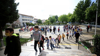 Velileri bekleyen tehlike: 938 okul kapandı, 882 özel okul devredildi