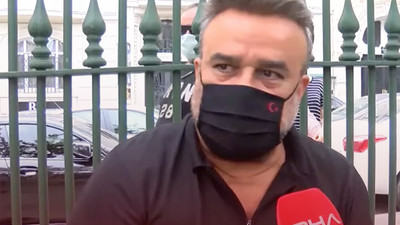 Bülent Serttaş cenazede konuştu: Gencecik insanlar gidiyor, lütfen aşı olun 