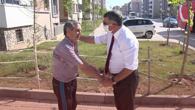 CHP'li  Gürsel Erol, TOKİ konutlarında yaşayan vatandaşları ziyaret etti