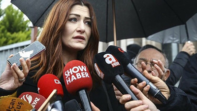 Deniz Çakır başörtülü kadınlara hakaret ettiği iddiasıyla yargılandığı davada beraat etti