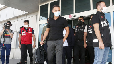 Fenerbahçe'nin yeni hocası Vitor Pereira, İstanbul'a geldi