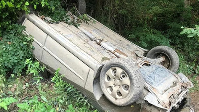 Göletteki suyu tahliye ettiler, altından çalıntı otomobil çıktı