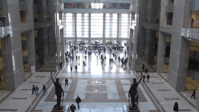 İstanbul Adalet Sarayı'nda akılalmaz olay: Avukat, hakimi dövdü