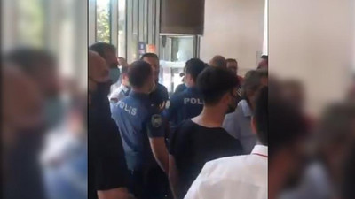 İşten atılan Pegasus işçileri polisler tarafından Genel Merkez'den çıkarıldı